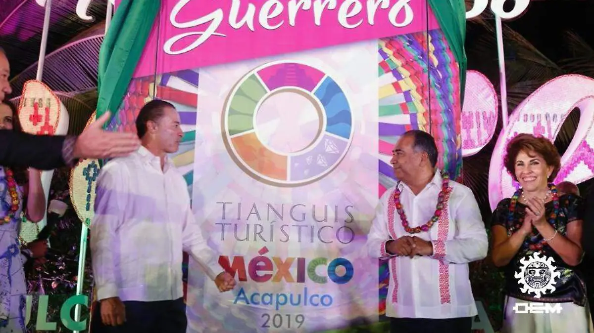 Acapulco - Entrega estafeta para el tianguis turístico en Acapulco